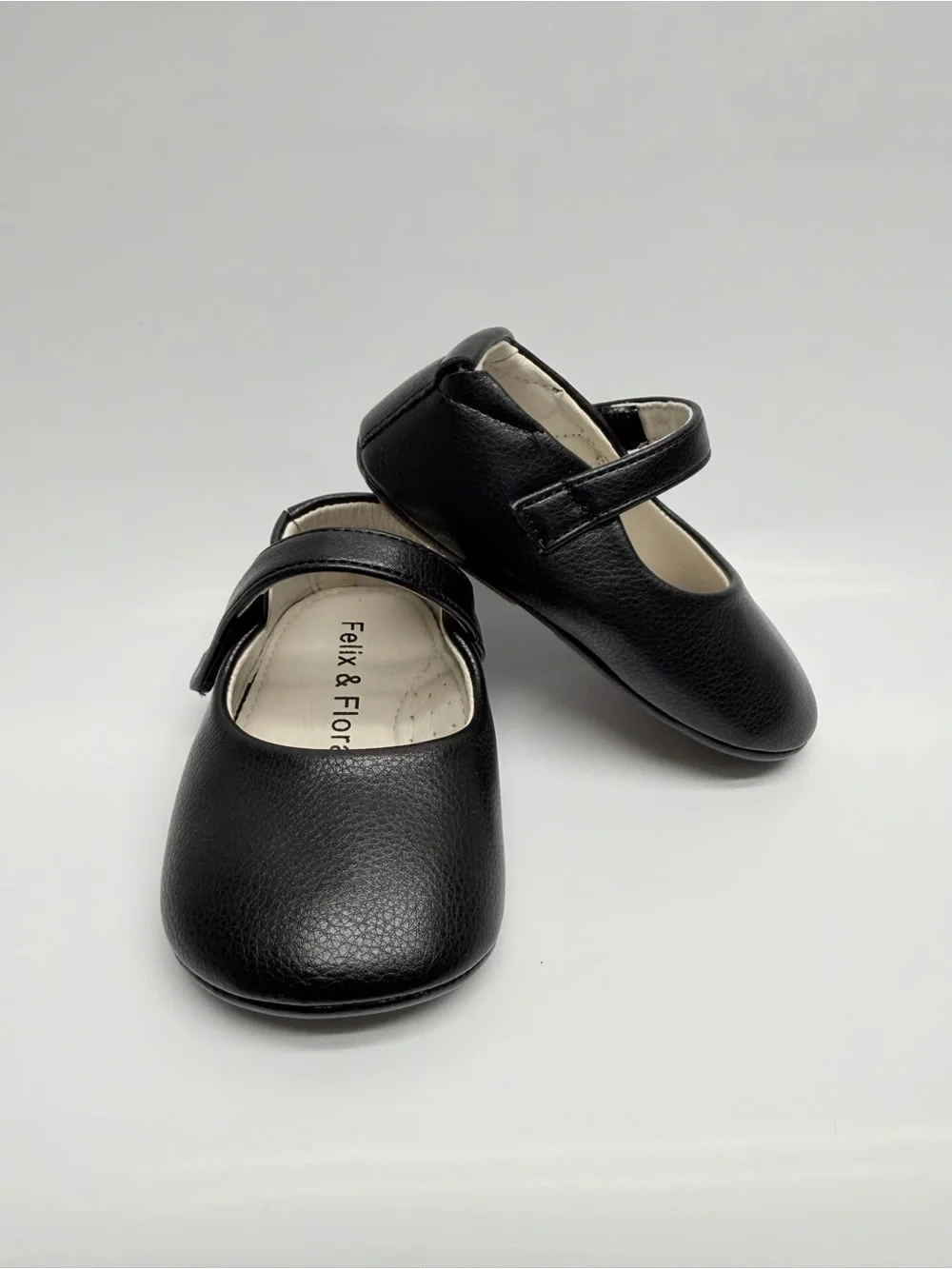 NWOT Felix and Flora Black Baby Girls Black Soft Sole Shoes Size 12-18 Months